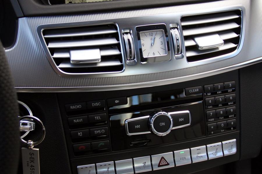  Mercedes-Benz E400 2014 года  (фото 16 из 41)